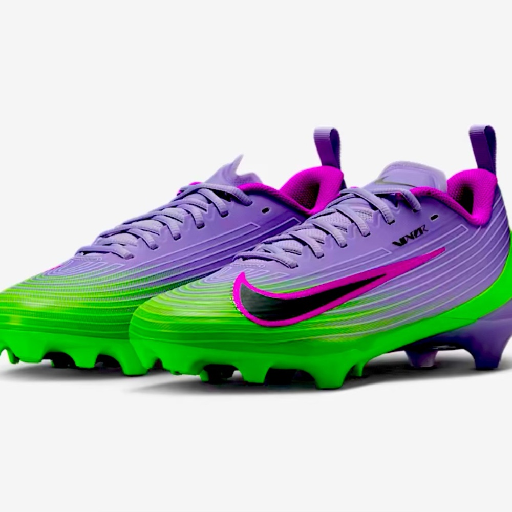 New with no tags , no box
Nike Vapor Speed 3 size 14
Football Cleats